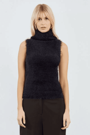 Kai Fluffy Knit Black